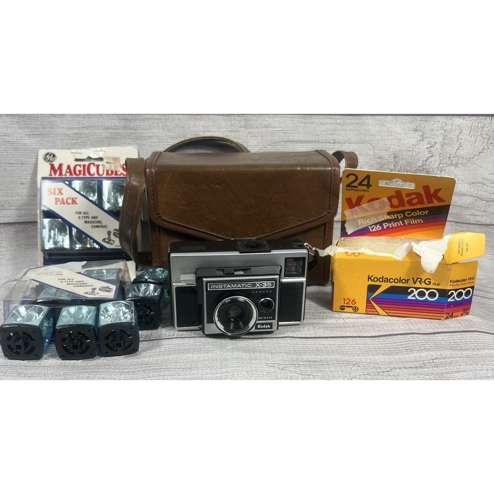 Kodak Instamatic X-35 Black Silver Film Camera With Case Film And Magic Cubes